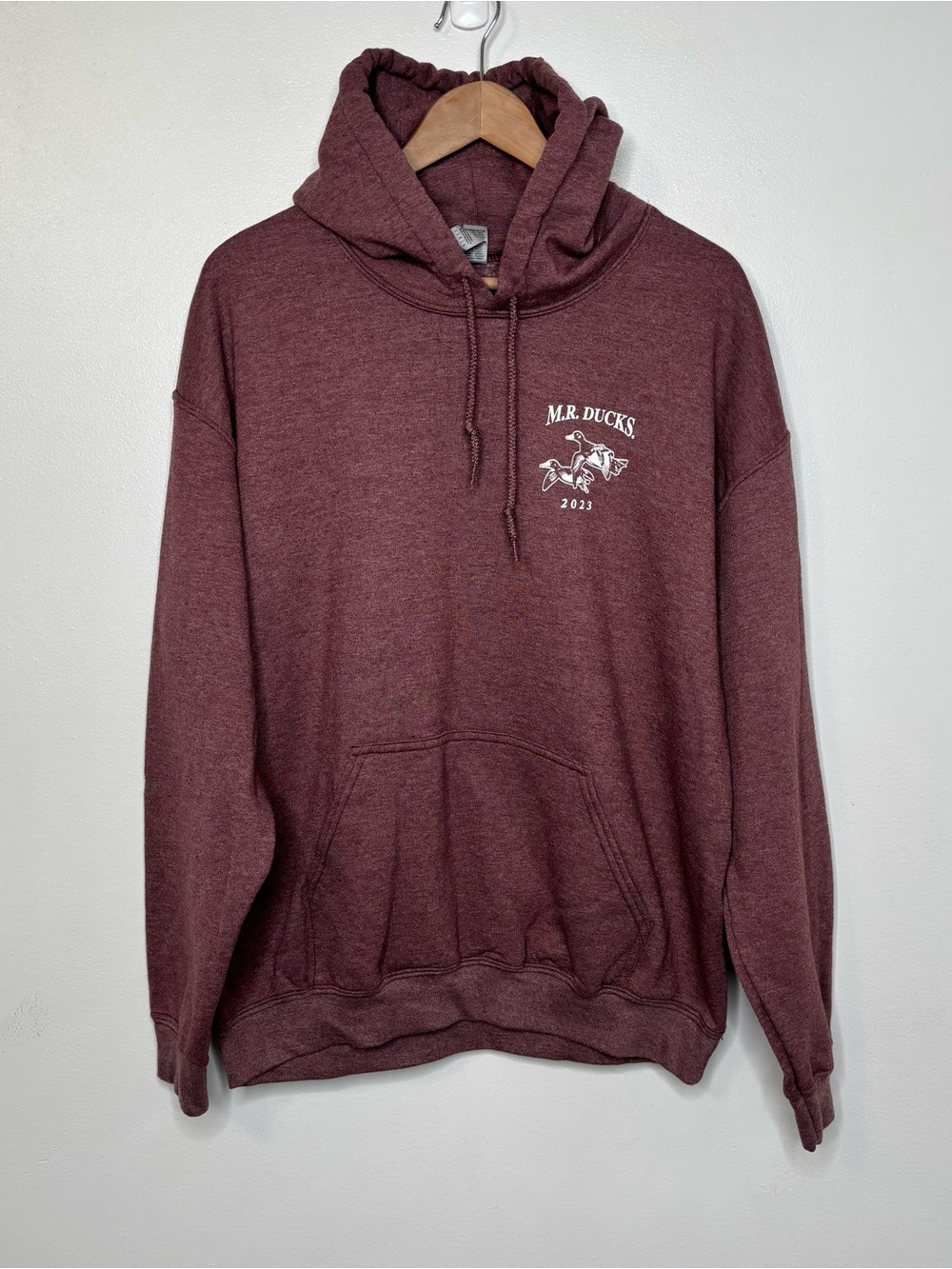 MR ducks Maroon Hoodie Ocean City MD Sweatshirt Gildan Sz Large